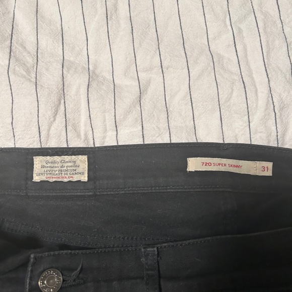 Levi’s 720 Super Skinny Black Ripped Jeans (size 31) - Picture 5 of 5